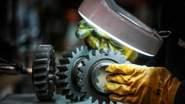 la industria pyme cayo otro 6,1% en febrero. ¿habra llegado al piso?