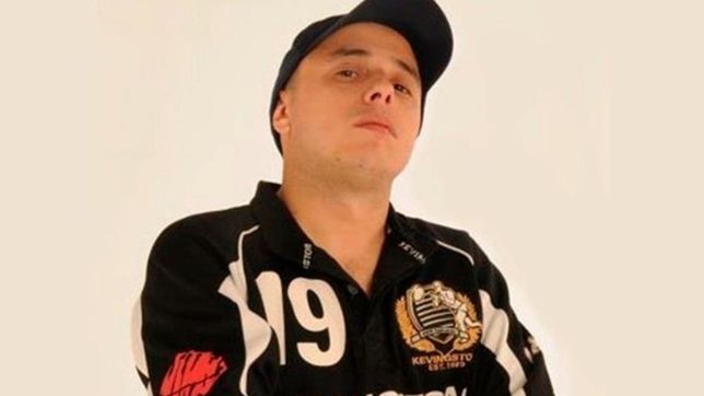 rugidos en el conurbano: el dipy salta a la cancha de la rabia con milei