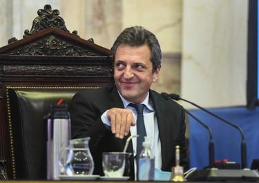 Massa conserva la botonera de Transporte y le pisa la caja a Katopodis