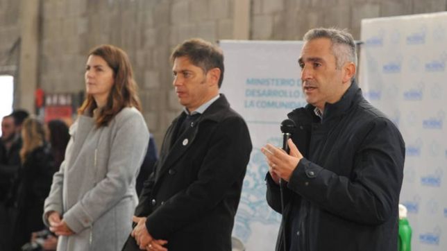 entre la lealtad politica y el deber institucional: kicillof se queda quietito