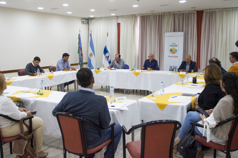 Los intendentes le piden al presidente Javier Milei el regreso de la obra pública.