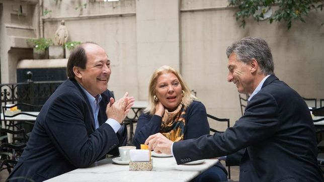 ataque de nervios en cambiemos: cruzan duros golpes carrio y la ucr
