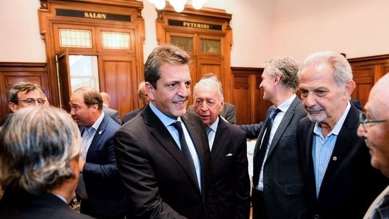 Ajuste a lo Macri: el Círculo Rojo, contra el sistema de importaciones massista