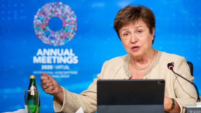 ¿el fmi se adapta y espera?