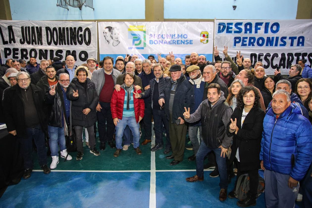 El sciolismo sin Daniel Scioli mira a Axel Kicillof.