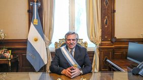 Fernández: “Cuando llegué al despacho, no había un solo retrato de los próceres”