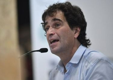 Solano promueve interpelación a DAlessandro y a Mahiques por el viaje al sur