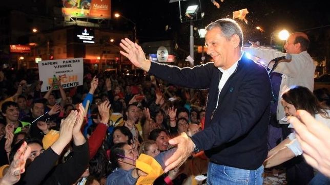 pechi quiroga gano neuquen y macri se sumo a los festejos