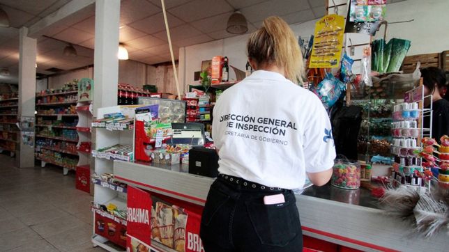 cascallares clausuro un supermercado por recargos con la tarjeta alimentar