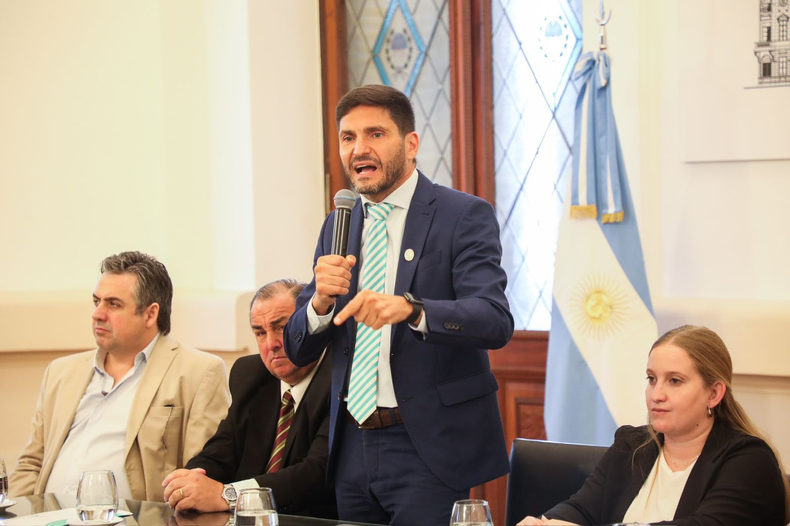 Maximiliano Pullaro, primero la provincia, primero Santa Fe.