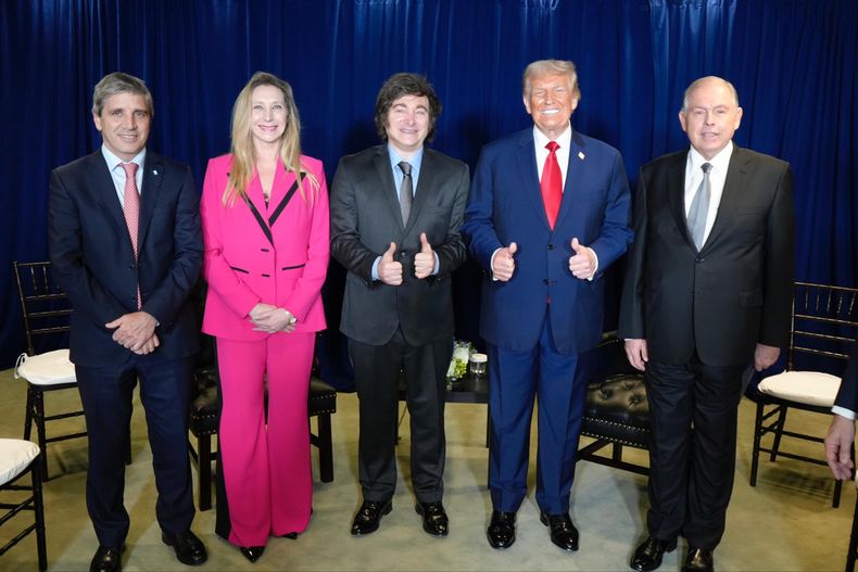 La delegación argentina reunida con Donald Trump en Estados Unidos.&nbsp;