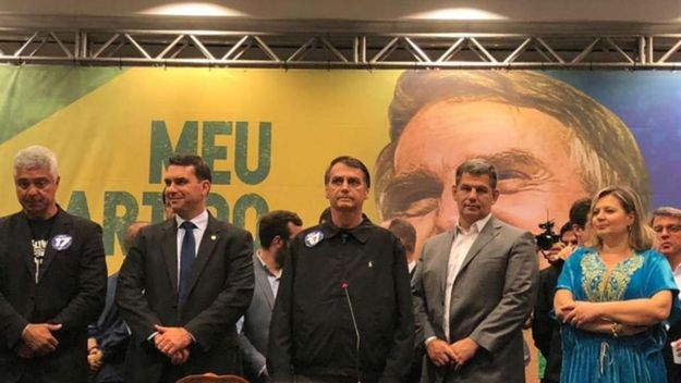 En la previa del balotaje, Bolsonaro llamó a Macri