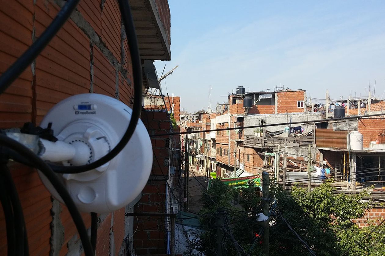 El plan de Javier Milei para privatizar la tarifa social de internet