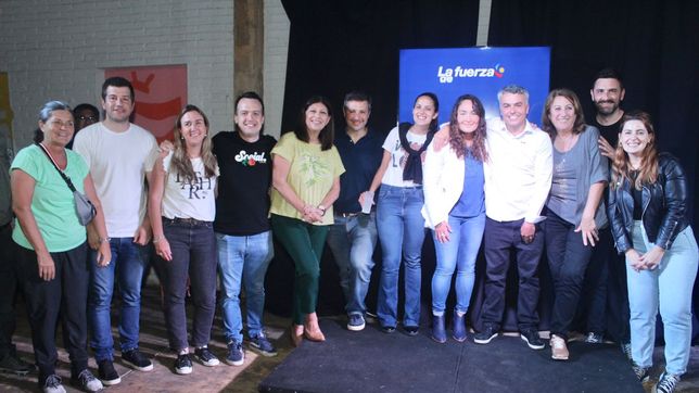 El PS celebró el triunfo de Esteban Paulón, quien retiene la banca de Estévez en el Congreso. 