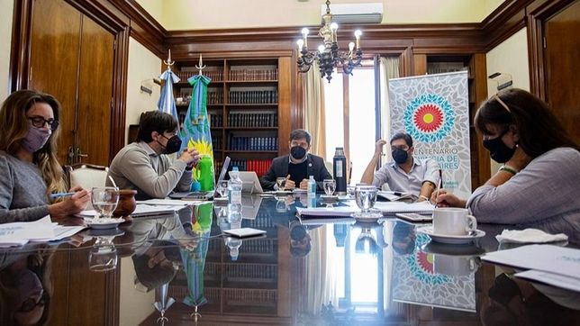 ante intendentes, kicillof presiona para volver a fase 1 en el amba