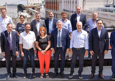 Furia opositora contra el Gobierno por la reunión imposible con Guzmán
