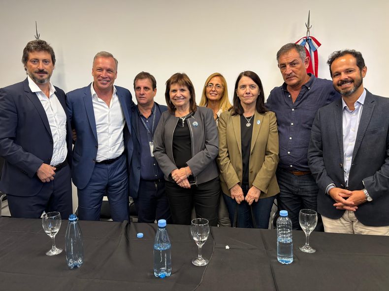 Patricia Bullrich viaj&oacute; a C&oacute;rdoba en clave de gesti&oacute;n, pero dej&oacute; varias definiciones pol&iacute;ticas.