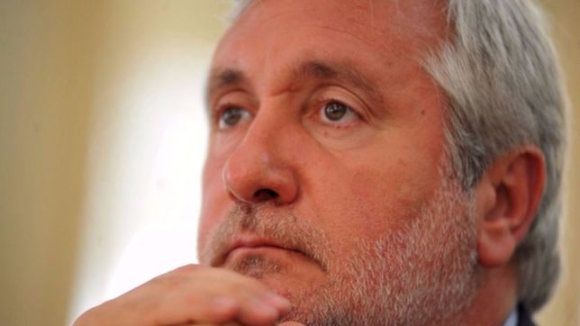 luego de hacer renunciar a falbo, vidal ya tiene procurador pro puro