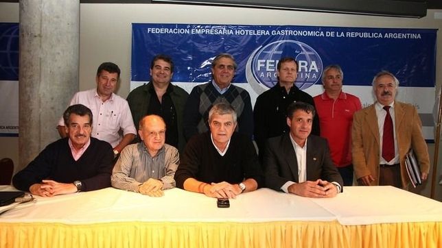 advierten sobre posibles despidos en el sector hotelero-gastronomico