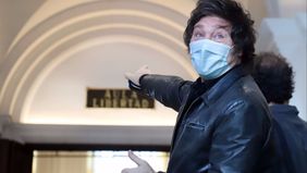 Milei llamó inútiles a los radicales y descartó una alianza con JxC