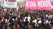 Marcha feminista frente al Congreso.