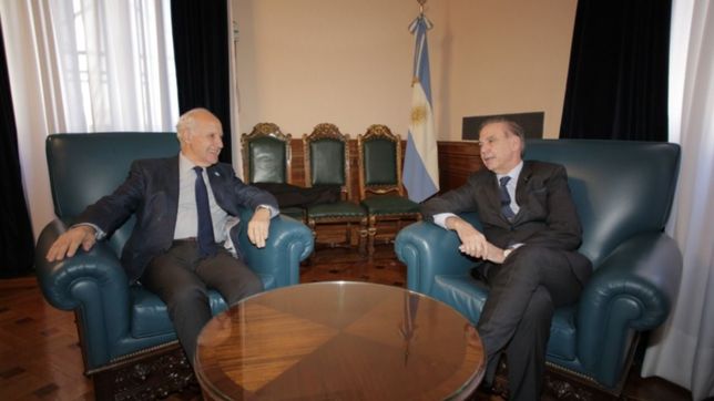 alberto f. contuvo a scioli y pichetto busca retener a lavagna