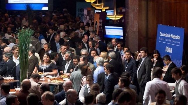 scioli habla en idea en medio de fuertes criticas por intervencionismo