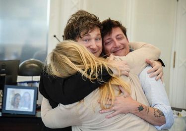 Javier Milei, Karina Milei y Santiago Caupto.