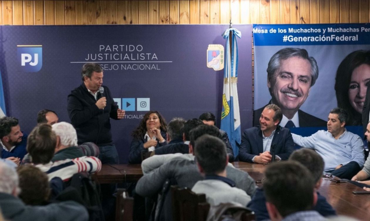 Muchachos y muchachas peronistas