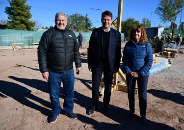 El intendente Mariano Gaido trabaja por su sucesión en Neuquén capital. A su lado, dos postulantes posibles: Alejandro Nicola y La Tana Pasqualini.