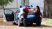 Peritos trabajan en la escena del crimen de Pablo Barbieri, el militante de Javier Milei apuñalado en Palermo.