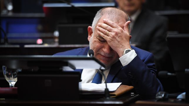 Luis Juez se bajó del acto de campaña de Javier Milei en Córdoba