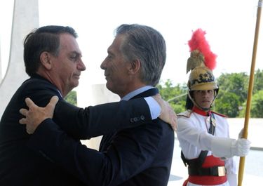 Macri y Bolsonaro lo hicieron: negociarán libre comercio por fuera del Mercosur