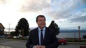 Weretilneck ganó otra batalla judicial y avanza en la carrera por la re-re