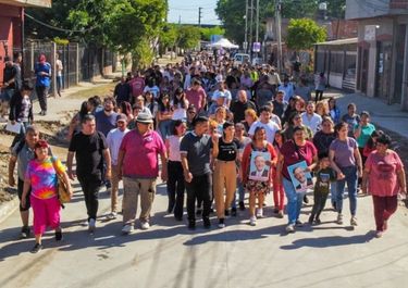 Mayra Mendoza inauguró obras de asfalto en Bernal Oeste