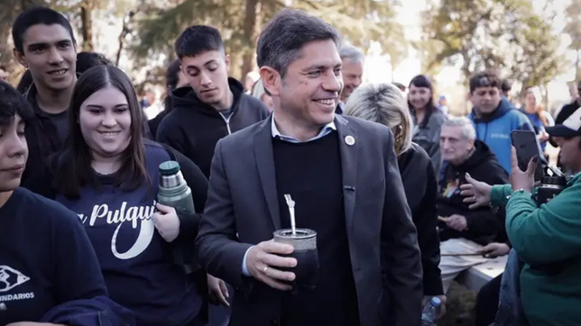 Kicillof llega a Misiones tironeado por una interna provincial que se disputa su lugar en la discusión 2027