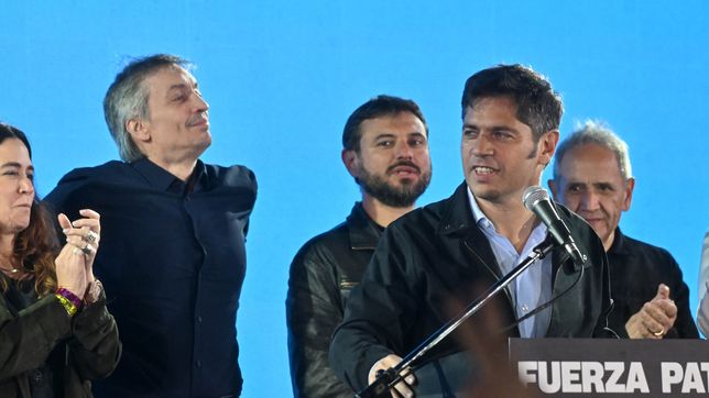 Máximo Kirchner y Axel Kicillof: máxima tensión en el escenario de la derrota.