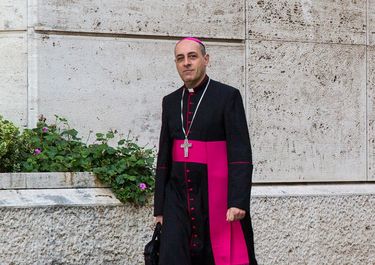 El arzobispo argentino futuro cardenal e influyente en el Vaticano