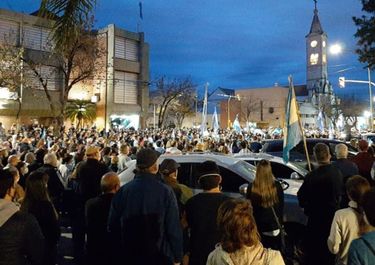 El Gobierno junta los platos rotos de una fiesta mal organizada