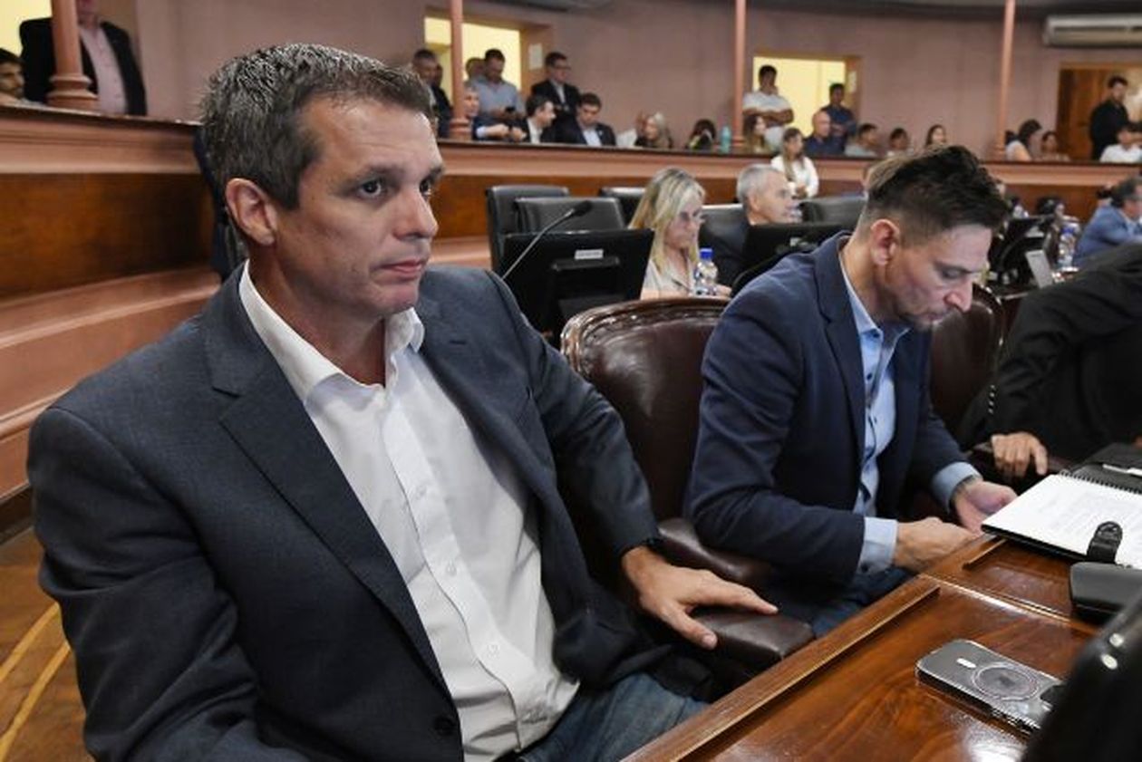 El diputado provincial Enrique Cresto analiza la posibilidad de distanciarse del bloque del PJ en la Cámara de Diputados de Entre Ríos.&nbsp;