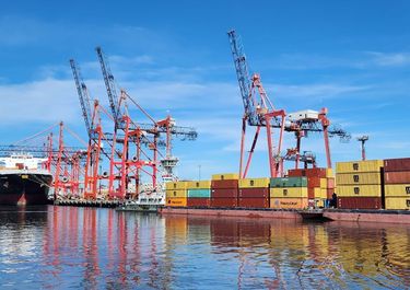 El dragado del Puerto de Dock sud retrasado por el lobby de China.