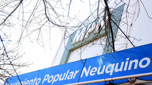 El Movimiento Popular Neuquino (MPN) amaga con una lista espejo de Rolando Figueroa en Neuquén.
