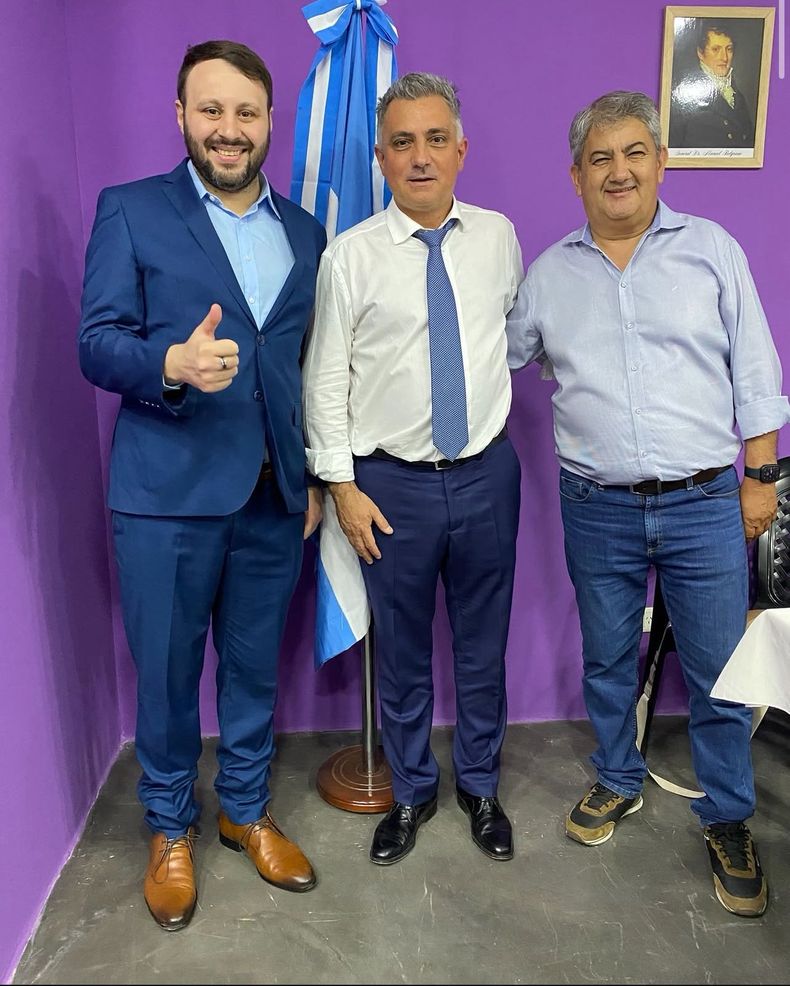 Kevin Buj (derecha) con Sebastián Pareja. 