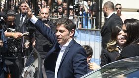 El gobernador y su librito: Kicillof reivindica su gestión y relanza su plan 2027