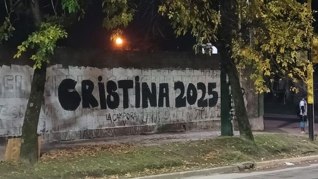 La pelea CFK vs. Axel Kicillof se traslada a la calle