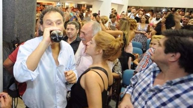 bruera embarra la cancha: impugna la lista de alak en el pj platense