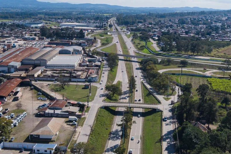 La Avenida de Circunvalaci&oacute;n Oeste es una obra vial clave para la movilidad en San Miguel de Tucum&aacute;n, una de las tantas obras de Ingeco en la provincia.&nbsp;