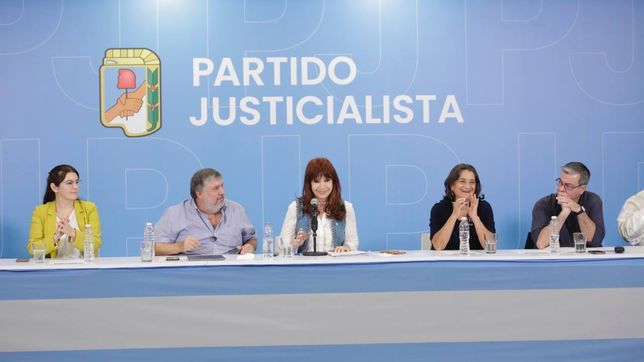 CFK pone en marcha este lunes su plan para el peronismo.