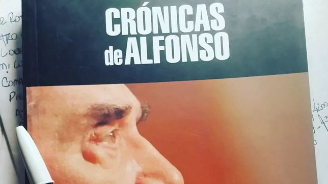 presentan el libro cronicas de alfonso, 40 anos de democracia
