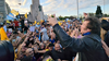 Javier Milei cierra su campaña en Rosario rodeado de un gabinete con el boleto picado